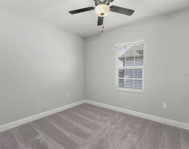 1399 Greenfield Loop - Photo Thumbnail 4