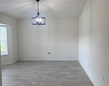 314 Erie Drive - Photo Thumbnail 4