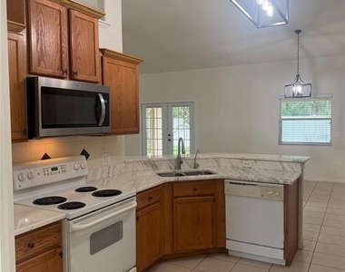 314 Erie Drive - Photo Thumbnail 13