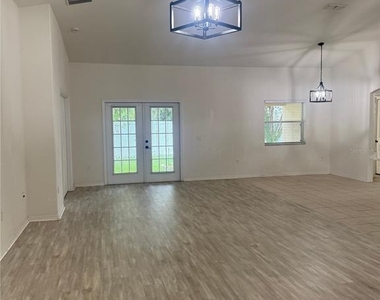 314 Erie Drive - Photo Thumbnail 6