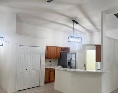314 Erie Drive - Photo Thumbnail 11