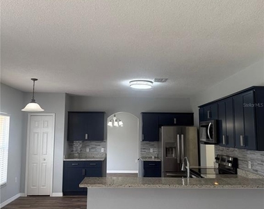 401 Mallard Way - Photo Thumbnail 10