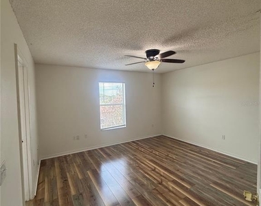 401 Mallard Way - Photo Thumbnail 21