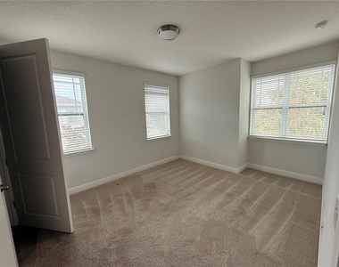 13324 Bergstrom Avenue - Photo Thumbnail 20
