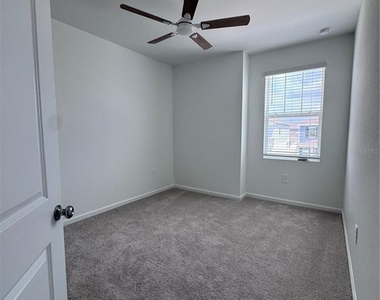 6085 Zen Way - Photo Thumbnail 8