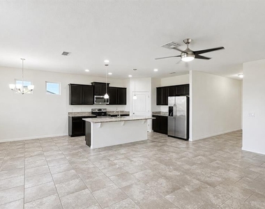 282 Drayton Avenue - Photo Thumbnail 6