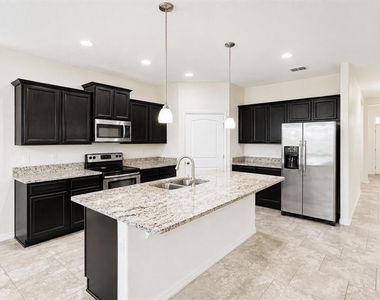 282 Drayton Avenue - Photo Thumbnail 8