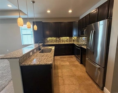 16212 Mead Street - Photo Thumbnail 11