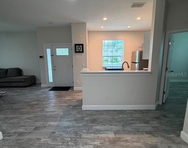 13121 Summerton Drive - Photo Thumbnail 11
