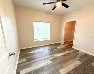 1001 Eagle Pond Drive - Photo Thumbnail 9