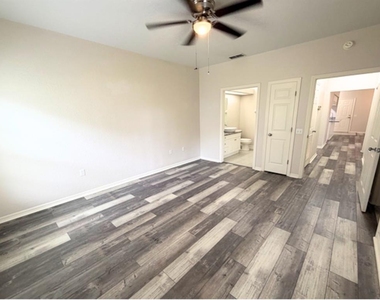 1001 Eagle Pond Drive - Photo Thumbnail 13