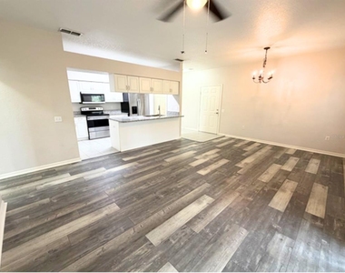 1001 Eagle Pond Drive - Photo Thumbnail 2