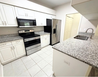 1001 Eagle Pond Drive - Photo Thumbnail 4
