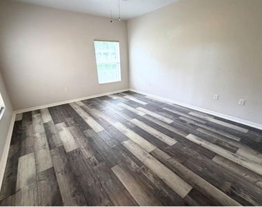 1001 Eagle Pond Drive - Photo Thumbnail 11