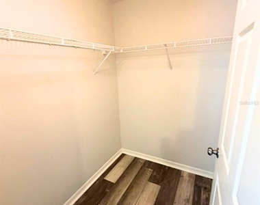 1001 Eagle Pond Drive - Photo Thumbnail 10