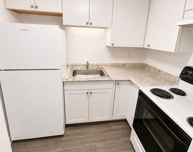 1745-1745 Ne 2nd Street - Photo Thumbnail 6