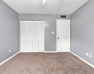 570 Bahia Circle - Photo Thumbnail 10