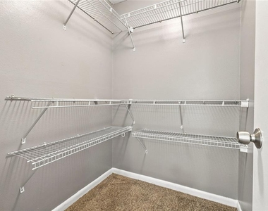 570 Bahia Circle - Photo Thumbnail 11