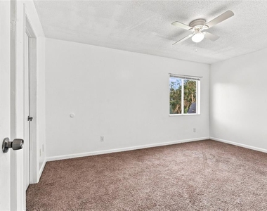 570 Bahia Circle - Photo Thumbnail 5