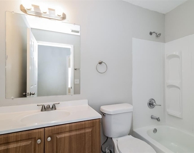 425 Danube Way - Photo Thumbnail 12