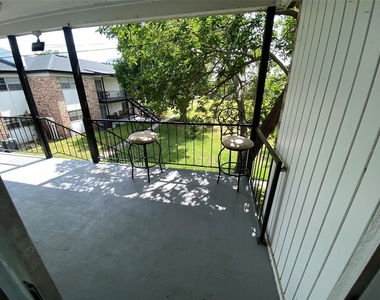 5317 Curry Ford Road - Photo Thumbnail 9