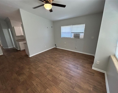 1720 Miller Avenue - Photo Thumbnail 6