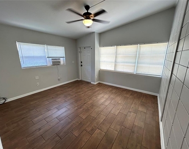 1720 Miller Avenue - Photo Thumbnail 3