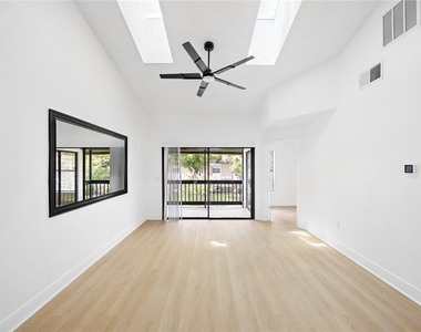 3118 S Semoran Boulevard - Photo Thumbnail 18