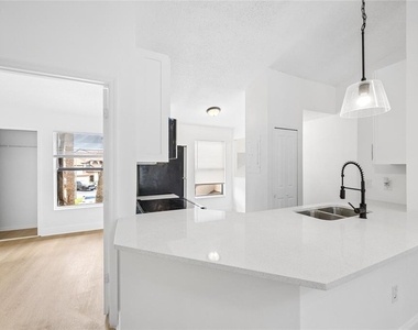 3118 S Semoran Boulevard - Photo Thumbnail 10