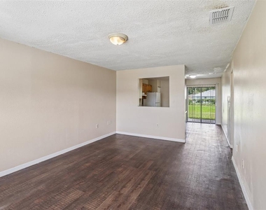 386 Cocoa Court - Photo Thumbnail 5
