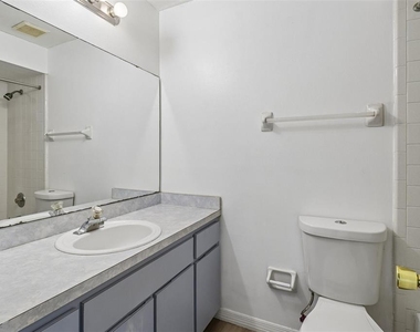 386 Cocoa Court - Photo Thumbnail 21
