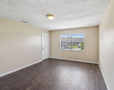 386 Cocoa Court - Photo Thumbnail 22
