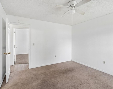 386 Cocoa Court - Photo Thumbnail 20
