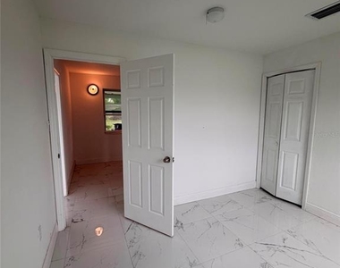 5009 Bullard Street - Photo Thumbnail 4