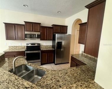 15487 Camp Dubois Crescent - Photo Thumbnail 8