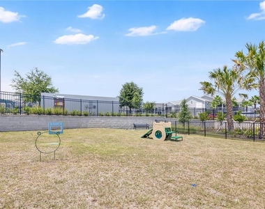 975 Phoenix Street - Photo Thumbnail 25