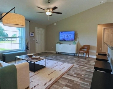 16408 Sw 27th Circle - Photo Thumbnail 5