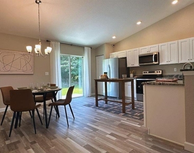 16408 Sw 27th Circle - Photo Thumbnail 6