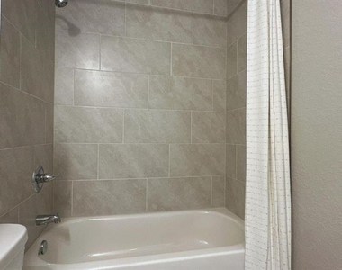 16408 Sw 27th Circle - Photo Thumbnail 13