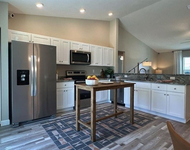 16408 Sw 27th Circle - Photo Thumbnail 7