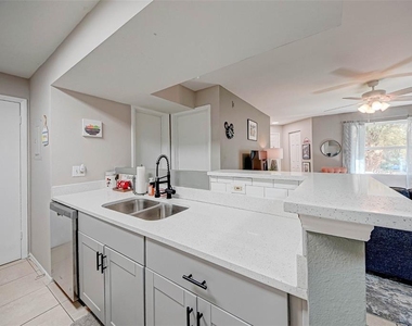 3038 Parkway Boulevard - Photo Thumbnail 10