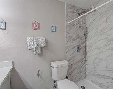 3038 Parkway Boulevard - Photo Thumbnail 17