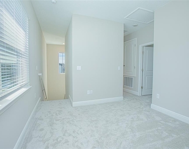 6533 Rover Way - Photo Thumbnail 28