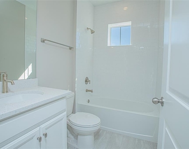 6533 Rover Way - Photo Thumbnail 31
