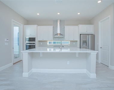 6533 Rover Way - Photo Thumbnail 15