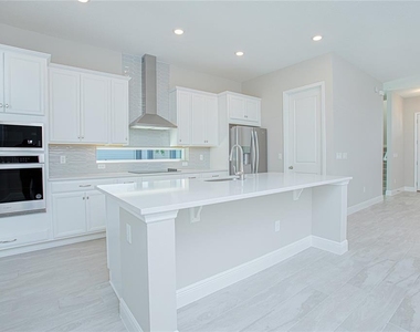 6533 Rover Way - Photo Thumbnail 16