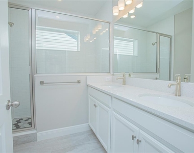 6533 Rover Way - Photo Thumbnail 27