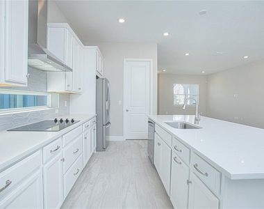 6533 Rover Way - Photo Thumbnail 18