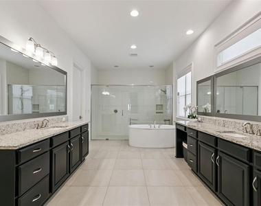 10840 Mobberley Circle - Photo Thumbnail 16