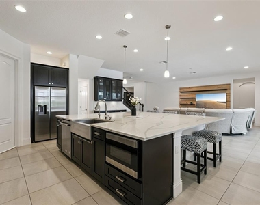 10840 Mobberley Circle - Photo Thumbnail 8